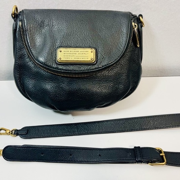 Marc by Marc Jacobs Classic Q Natasha Crossbody Blk Pebbled Leather w Adj Strap - Picture 6 of 16